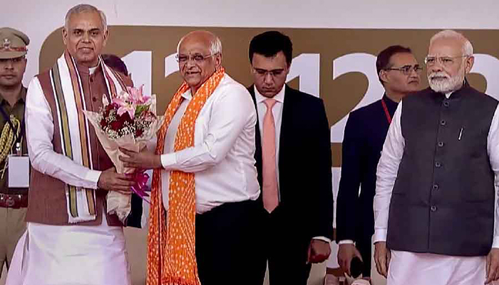 গুজরাটের মুখ্যমন্ত্রীর শপথ নিলেন ভূপেন্দ্র প্যাটেল