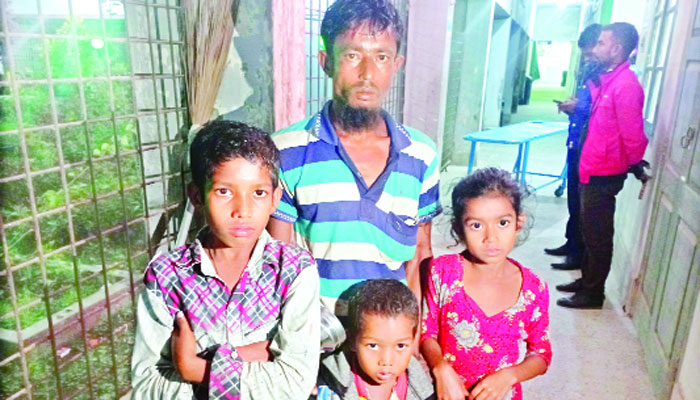 সালিশ মাতবরদের, মা হারাল তিন শিশু