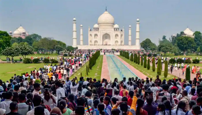 তাজমহল পরিদর্শনে পর্যটকদের করোনা পরীক্ষা বাধ্যতামূলক