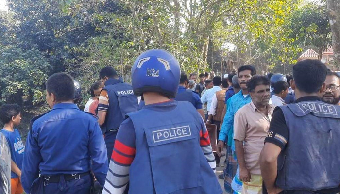 ব্রাহ্মণবাড়িয়ায় ২ গ্রামবাসীর সংঘর্ষে নিহত ১, বাড়িঘরে আগুন