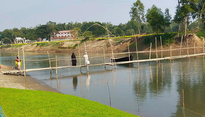 প্রতিশ্রুতিতে কেটে গেছে ৫২ বছর, হয়নি সেতু