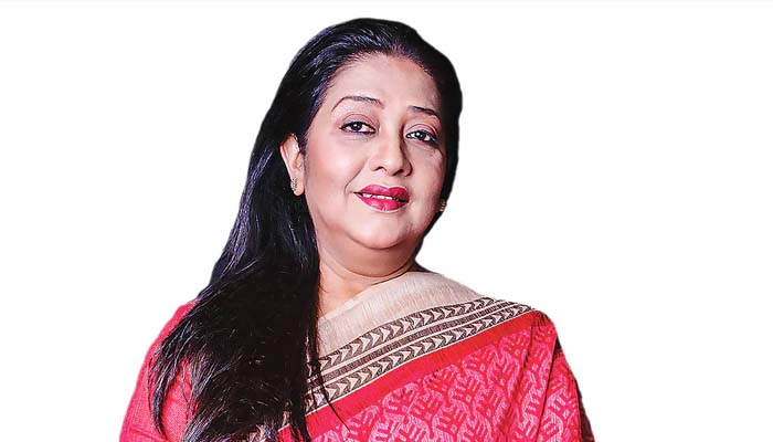 পা মচকে গেছে সুবর্ণা মুস্তাফার, পিঠেও আঘাত