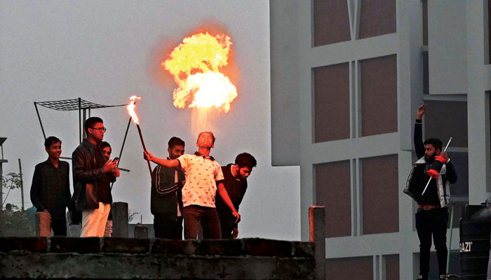 আকাশজুড়ে ঘুড়ির মেলা আকাশজুড়ে ঘুড়ির মেলা