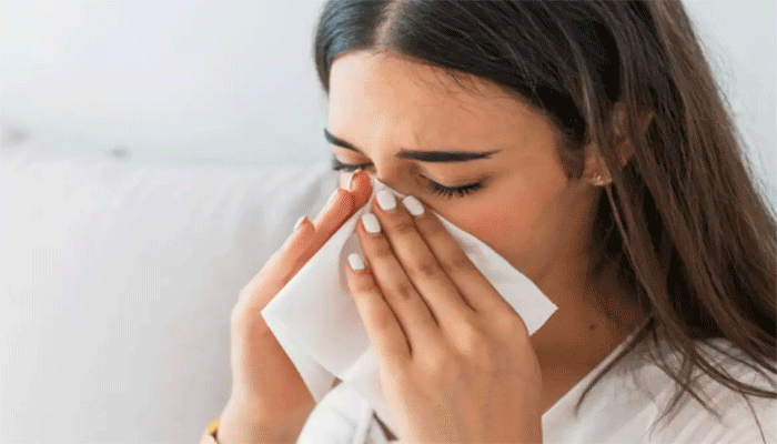 ঠান্ডা লেগে হাঁচি থামছেই না? কী করবেন