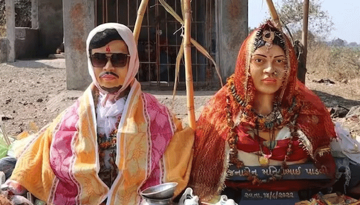 ৬ মাস আগে আত্মহত্যা করা প্রেমিক যুগলের মূর্তি বানিয়ে বিয়ে