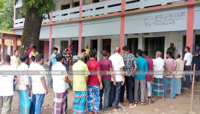 গাইবান্ধায় উপনির্বাচনের ভোটগ্রহণ শেষ, চলছে গণনা