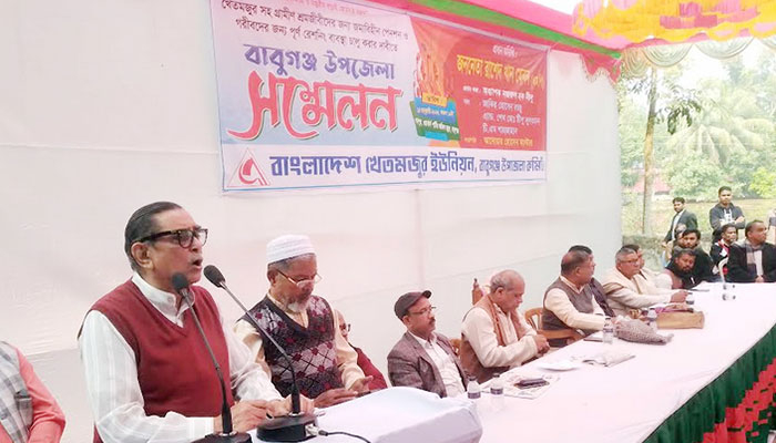 সর্বজনীন পেনশনে ভূমিহীনদের অন্তর্ভুক্ত করতে হবে: মেনন
