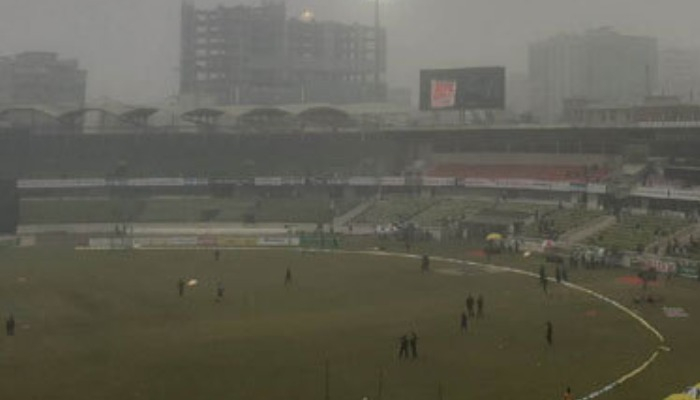 কুয়াশার কারণে বিপিএলের দ্বিতীয় দিনেও সময় বিতর্ক