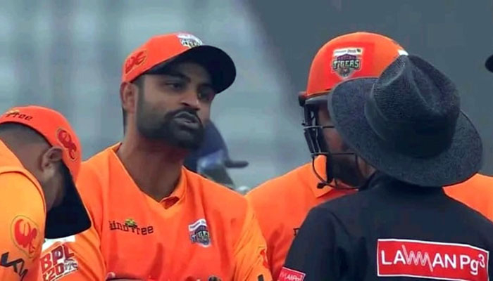 ভুল আম্পারিংয়ে সৌম্যর আউট নিয়ে নাটক