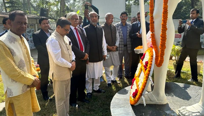 নোয়াখালীর গান্ধী আশ্রম পরিদর্শন করলেন ভারতীয় হাই কমিশনার