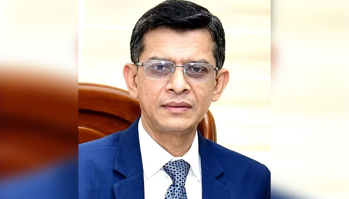 নতুন মন্ত্রিপরিষদ সচিব মাহবুব হোসেন, অবসরে কবির বিন আনোয়ার