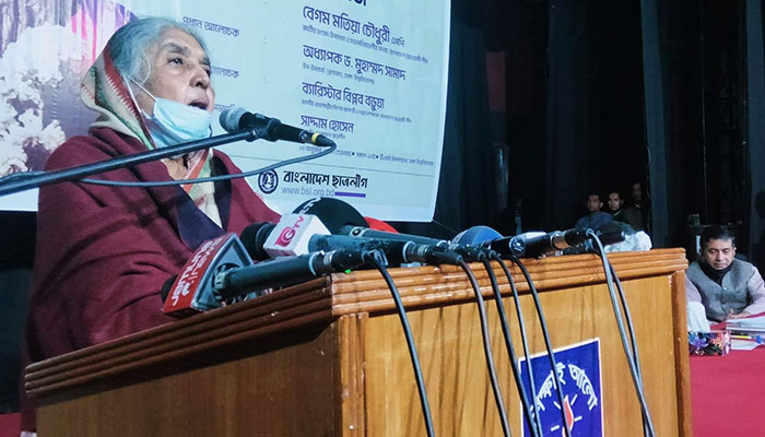 কেউ এখন আর পুরনো কাপড় কেনে না: মতিয়া চৌধুরী