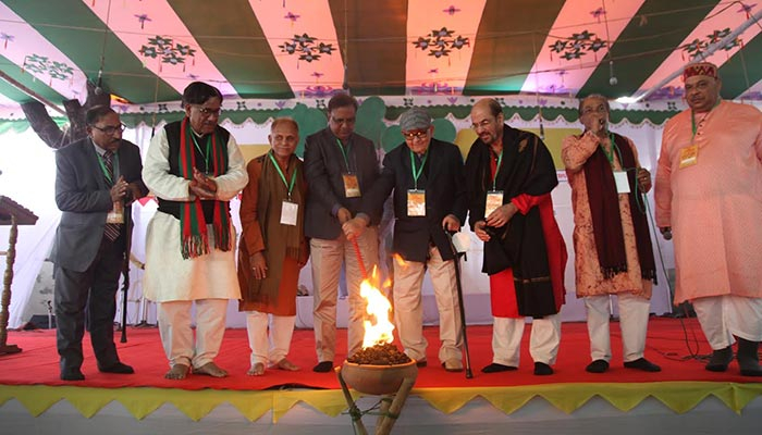 বুড়িগঙ্গাপাড়ে জমজমাট পৌষ মেলা