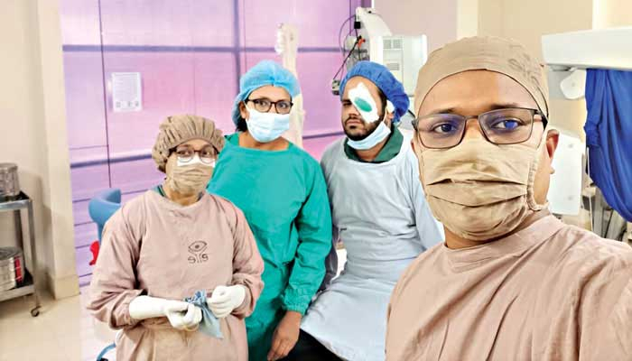 সারাহর কিডনিতে নতুন জীবনের স্বপ্ন দুই নারীর