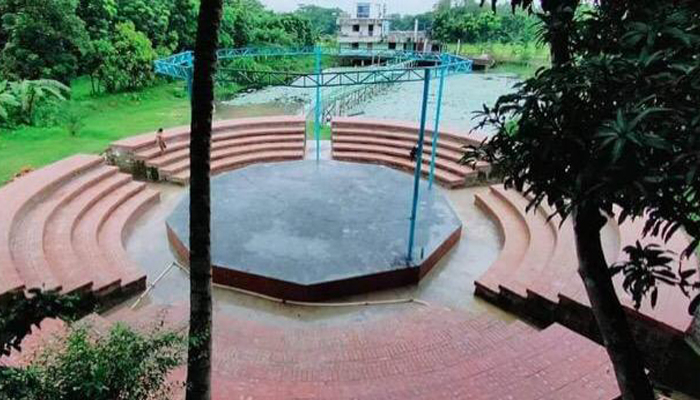 সিংগাইরের সুফিয়াফুল মঞ্চে বহুমাত্রিক দ্বারোদ্ঘাটন উৎসব