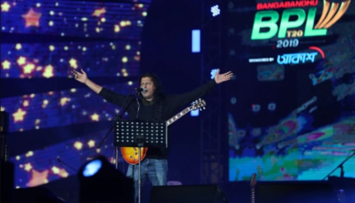 ৩০০ টাকায় জেমসের কনসার্টের সাথে বিপিএল ফাইনাল ৩০০ টাকায় জেমসের কনসার্টের সাথে বিপিএল ফাইনাল