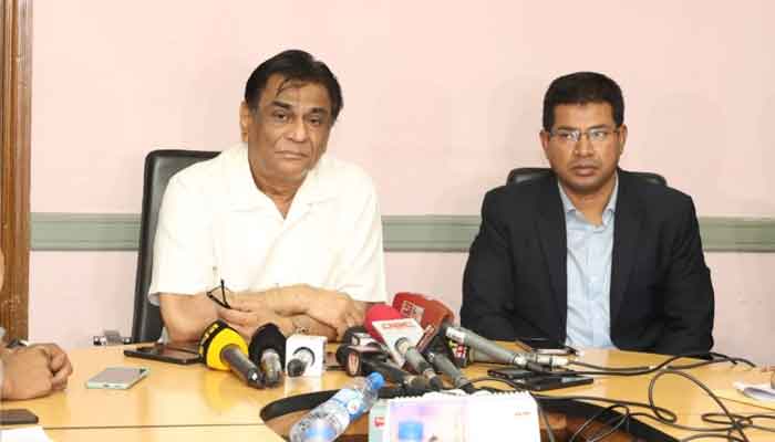 দেশের ৬০ শতাংশ ফুটবলার আনফিট: সালাউদ্দিন দেশের ৬০ শতাংশ ফুটবলার আনফিট: সালাউদ্দিন