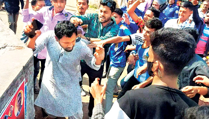 হামলা সংঘর্ষ গুলি, অনেক স্থানে কর্মসূচি পণ্ড হামলা সংঘর্ষ গুলি, অনেক স্থানে কর্মসূচি পণ্ড