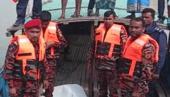 পদ্মা নদীতে স্পিডবোট দুর্ঘটনায় নিখোঁজ আরও ২ জনের মরদেহ উদ্ধার