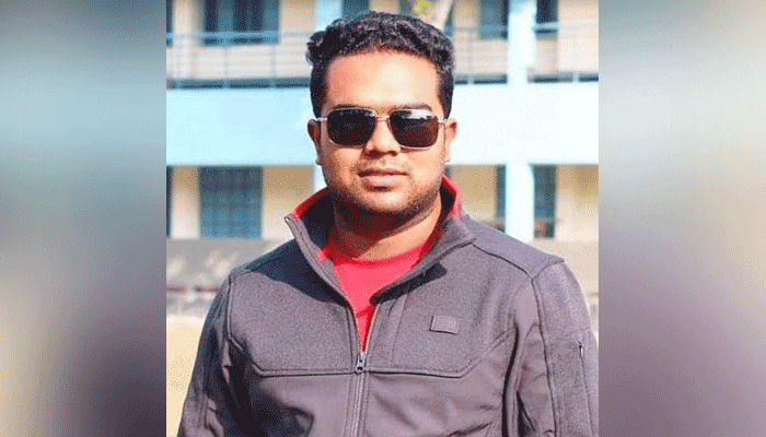 স্বর্ণের বার ছিনতাইয়ের অভিযোগে বালিয়াকান্দি ছাত্রলীগ সভাপতি গ্রেপ্তার