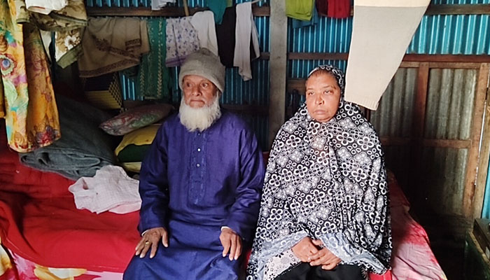 শেষ বেলায় পরাশ্রয়ী জীবন