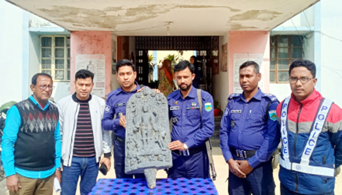 ধামইরহাটে ফের কষ্টিপাথরের মূর্তি উদ্ধার