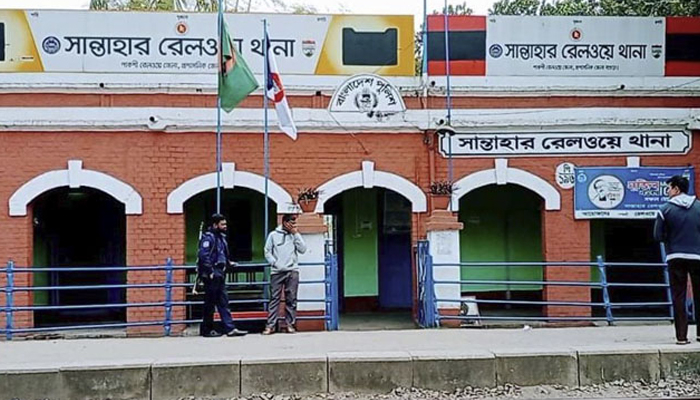 অতিরিক্ত ঘুমের ওষুধ সেবনে ওসি হাসপাতালে