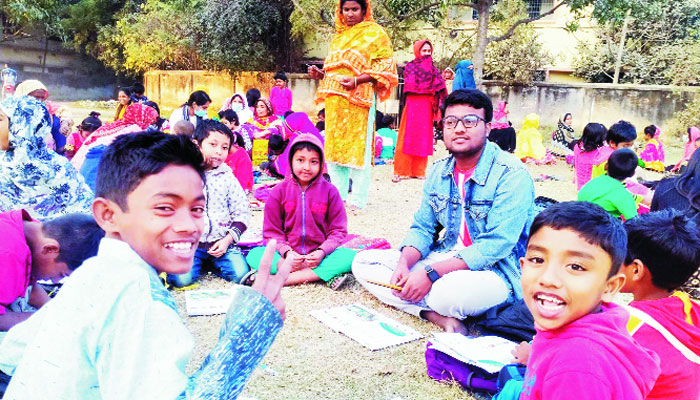 শিশুদের সঙ্গে এক বিকেল