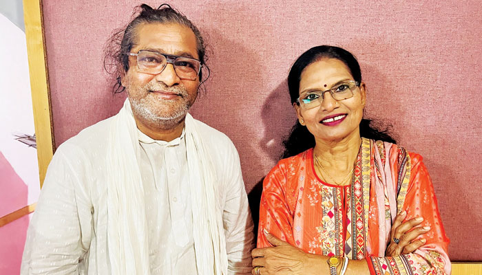 প্লেব্যাকে শফি মণ্ডল-চন্দনা মজুমদার