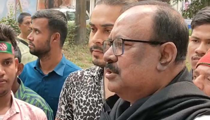পরিচালক হিসেবে ৫১ বছর ধরে সেন্সরে আটকে আছি: কাজী হায়াৎ