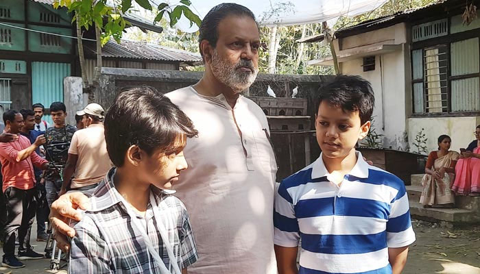শিশুতোষ চলচ্চিত্র 'মাইকে'র ফুটেজ উদ্ধারে প্রধানমন্ত্রীর হস্তক্ষেপ কামনা