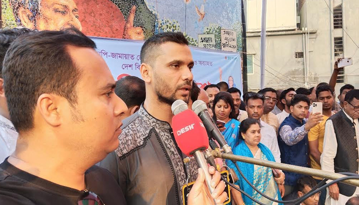 আগামী নির্বাচনেও নৌকাকে বিজয়ী করতে হবে: মাশরাফি