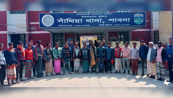 পুলিশের অভিযানে ১৯ জুয়াড়ি ধরা