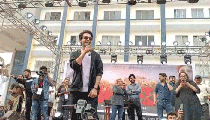 ছবির প্রচারে কলকাতায় অভিনেতা রাজকুমার রাও ছবির প্রচারে কলকাতায় অভিনেতা রাজকুমার রাও