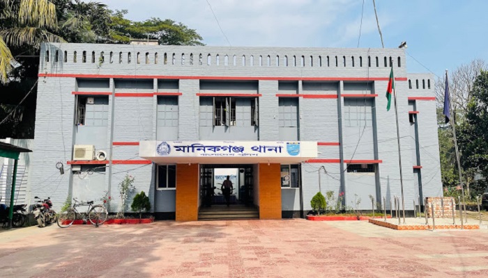 মাদ্রাসাছাত্রীকে ধর্ষণের অভিযোগে দপ্তরি গ্রেপ্তার মাদ্রাসাছাত্রীকে ধর্ষণের অভিযোগে দপ্তরি গ্রেপ্তার