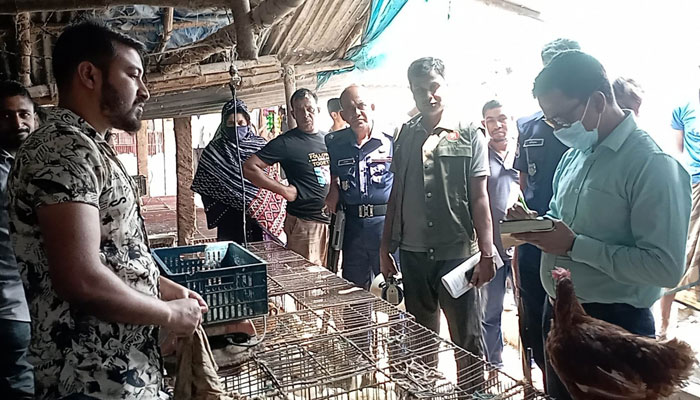 বগুড়ায় বাজার নিয়ন্ত্রণ অভিযানে আট দোকানিকে জরিমানা বগুড়ায় বাজার নিয়ন্ত্রণ অভিযানে আট দোকানিকে জরিমানা