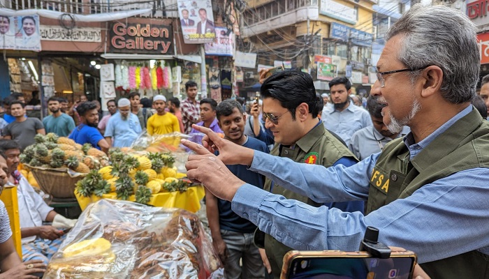 ‘অভিযান আইলে ঢাইকা দেই, গেলেই খুইলা দেই’ ‘অভিযান আইলে ঢাইকা দেই, গেলেই খুইলা দেই’