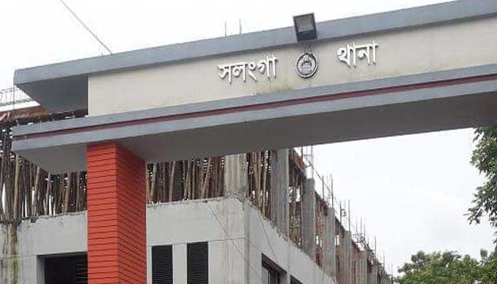 ইটের আঘাতে মায়ের মৃত্যু, ছেলে গ্রেপ্তার ইটের আঘাতে মায়ের মৃত্যু, ছেলে গ্রেপ্তার