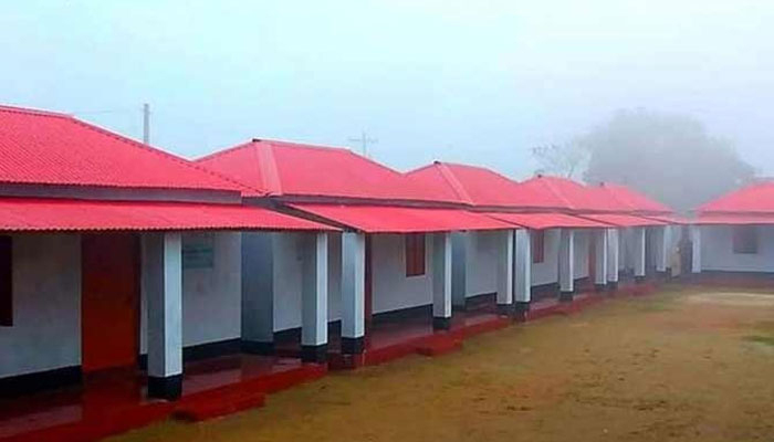 প্রধানমন্ত্রীর উপহারের ঘর পাচ্ছে আরও ৪০ হাজার পরিবার প্রধানমন্ত্রীর উপহারের ঘর পাচ্ছে আরও ৪০ হাজার পরিবার