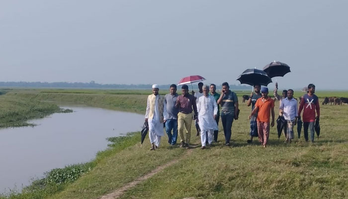 স্লুইস গেটের অভাবে বিপুল জমি অনাবাদি