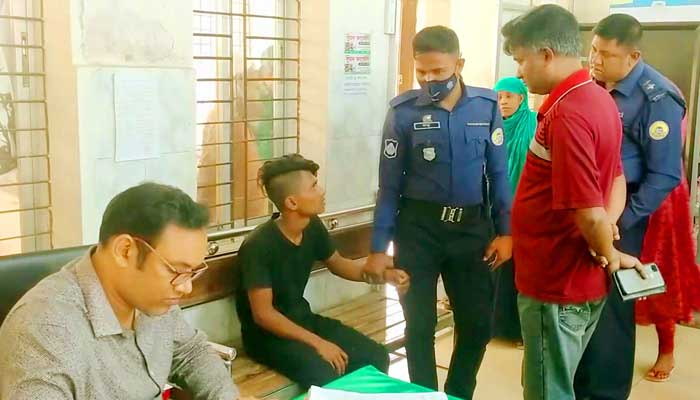 স্ত্রীকে ‘হত্যার’ অভিযোগে স্বামী আটক