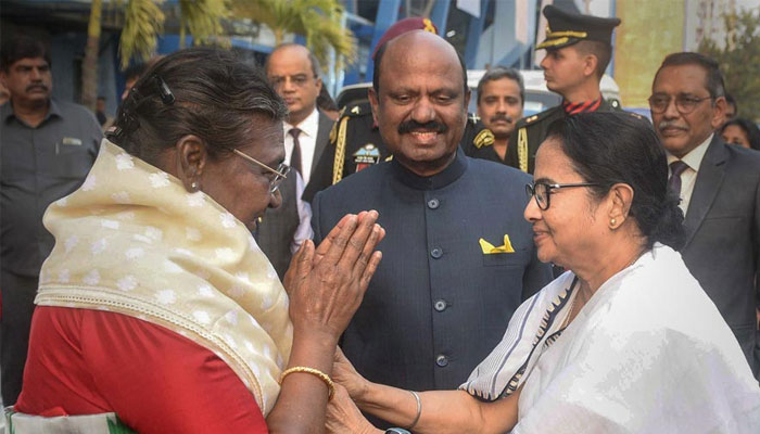 আপনি সংবিধানের রক্ষক, বিপর্যয় থেকে বাঁচান