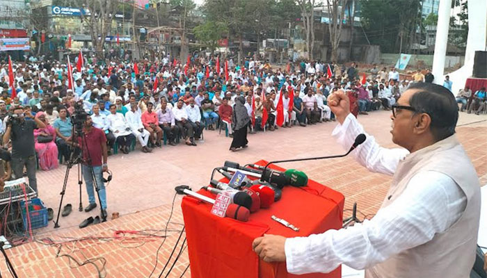 টিসিবি পণ্য ছাড়া সংসার চালানোর উপায় খুঁজে পায় না সাধারণ মানুষ: মেনন