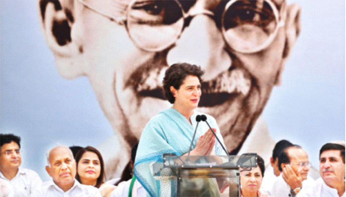 নিষেধাজ্ঞা মাড়িয়ে গান্ধীর সমাধিতে সত্যাগ্রহে কংগ্রেস