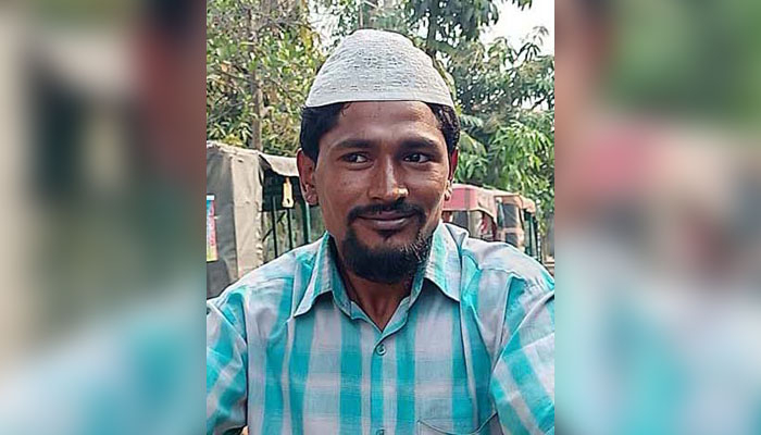 দুই চাক্কায় জীবন বদল