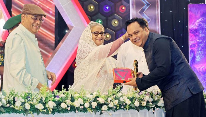 জাতীয় চলচ্চিত্র পুরস্কার মঞ্চের একগুচ্ছ ছবি