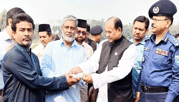 পঞ্চগড়ের ঘটনায় প্রশাসনের গাফিলতি আছে কি না খতিয়ে দেখা হচ্ছে: রেলমন্ত্রী