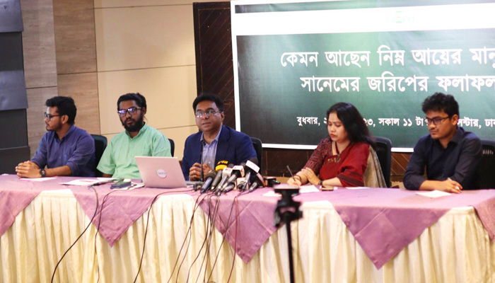 ব্যয় বেড়ে যাওয়ায় ধার করে চলছে প্রায় ৭৪ শতাংশ নিম্ন আয়ের পরিবার