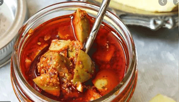 নিয়মিত আচার খাওয়া কি শরীরের জন্য উপকারী?
