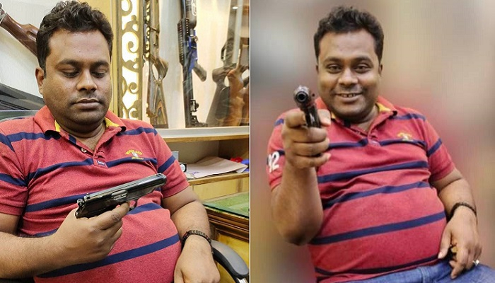 এবার পিস্তল হাতে মৎস্যজীবী লীগ নেতার ছবি ভাইরাল